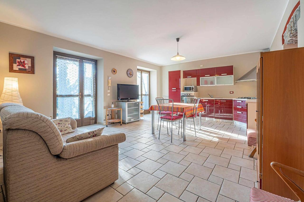 Il Glicine Appartamento Con Darsena Privata A Lago 贝特纳斯科 外观 照片