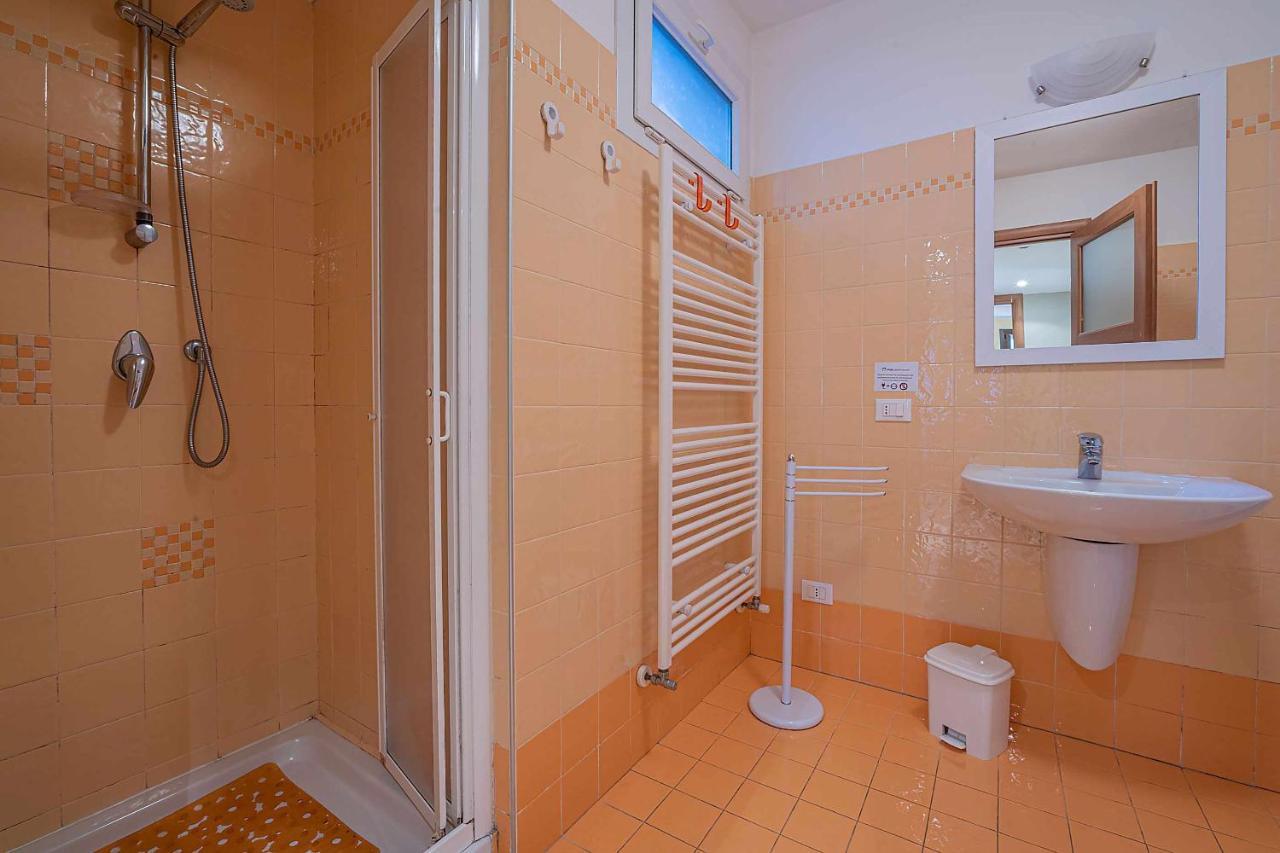 Il Glicine Appartamento Con Darsena Privata A Lago 贝特纳斯科 外观 照片